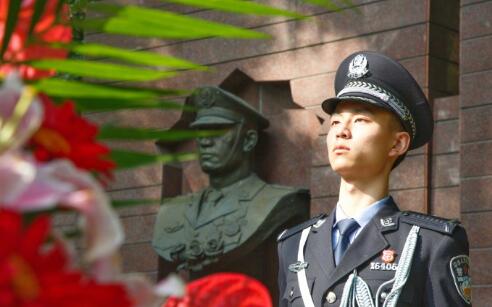 南京市公安局浦口分局清明祭英烈
