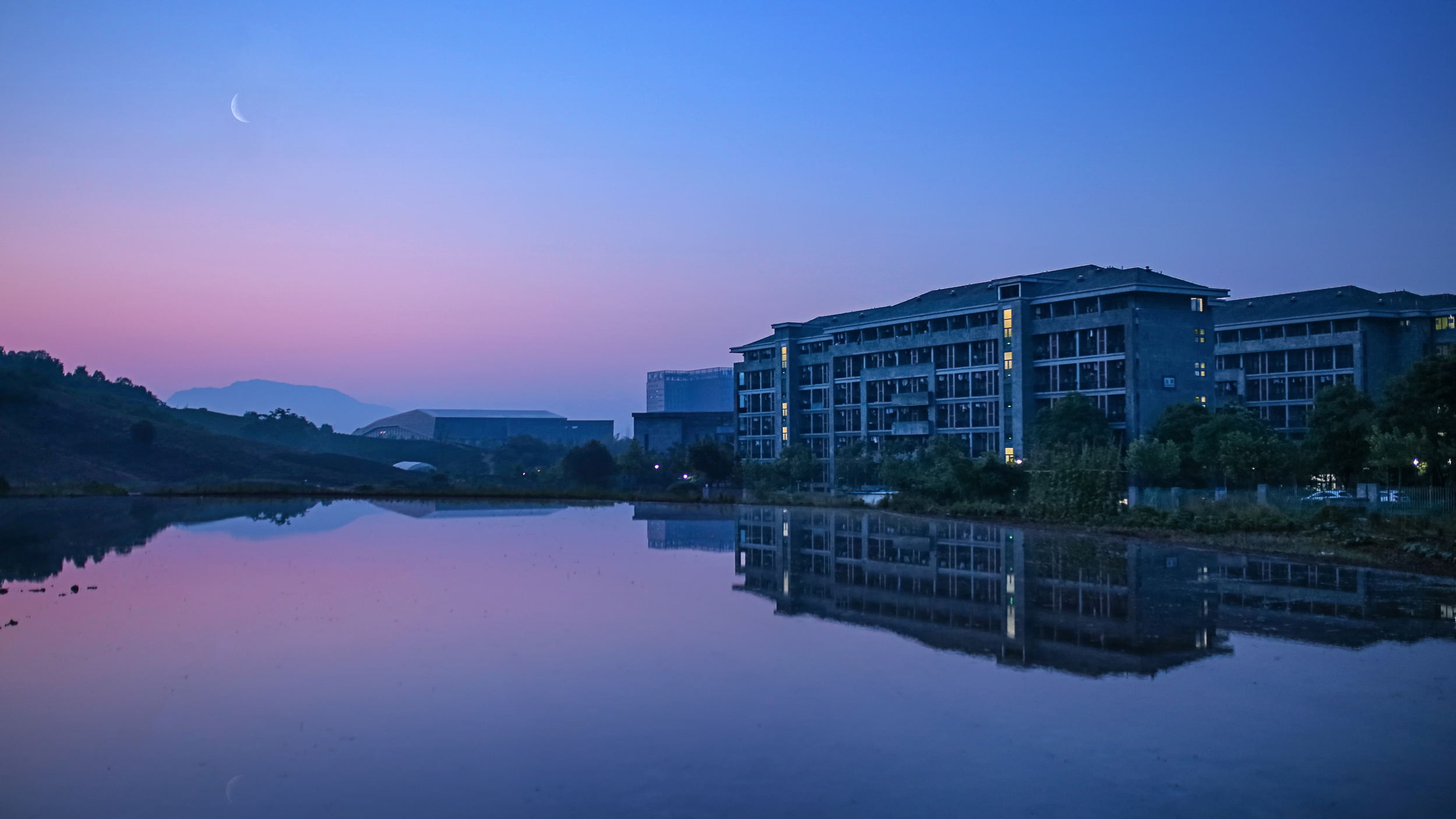 杭州职业技术学院风景图片