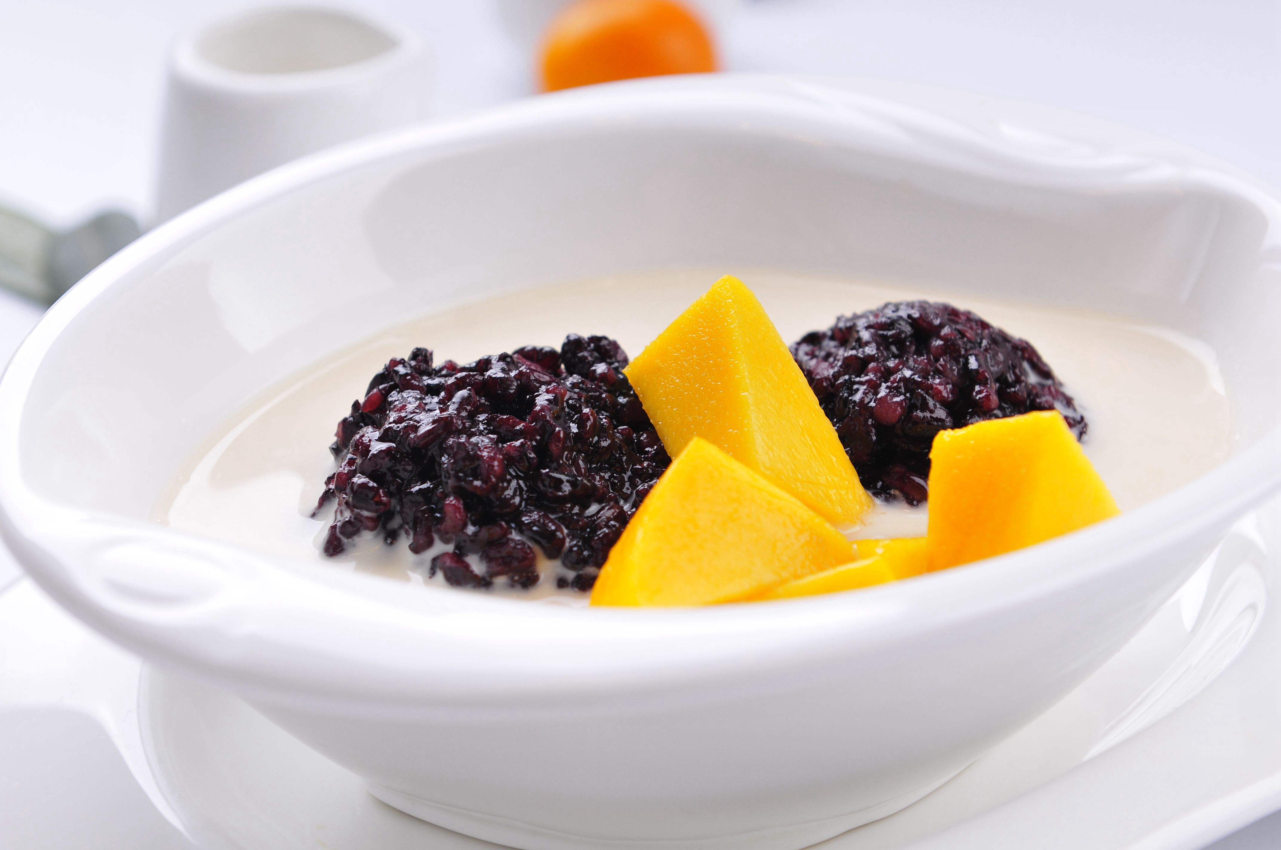 春丽寿司店(信息学院后门)